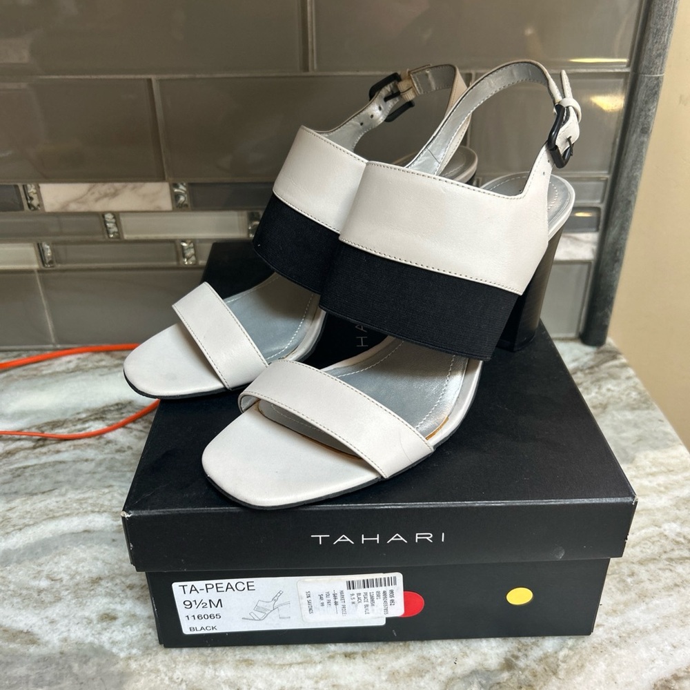 TAHARI WHITE/BLACK STRAPPY SANDAL BLOCK HEEL SZ 9.5 women New